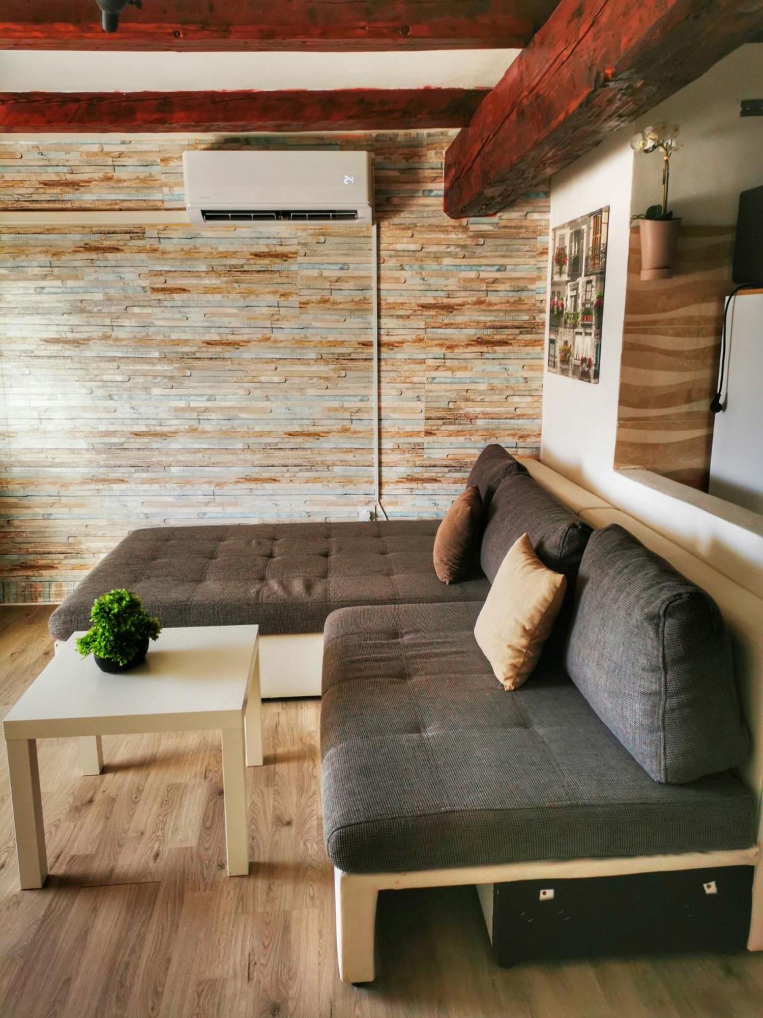 Attica Apartment PUY 외부 사진